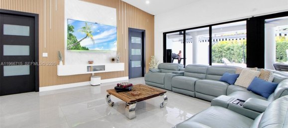 5 dormitorios villa en venta en Miami, Miami-Dade, Florida, USA № 615941 27