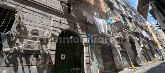 1 bedroom Apartment in Naples, Italy No. 357750 2