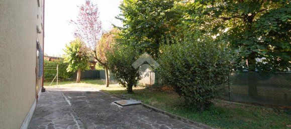 3 bedrooms Villa in Carpi, Italy No. 359920 22