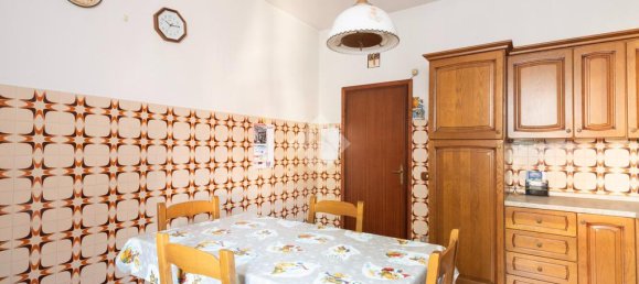 3 bedrooms Villa in Carpi, Italy No. 359920 5