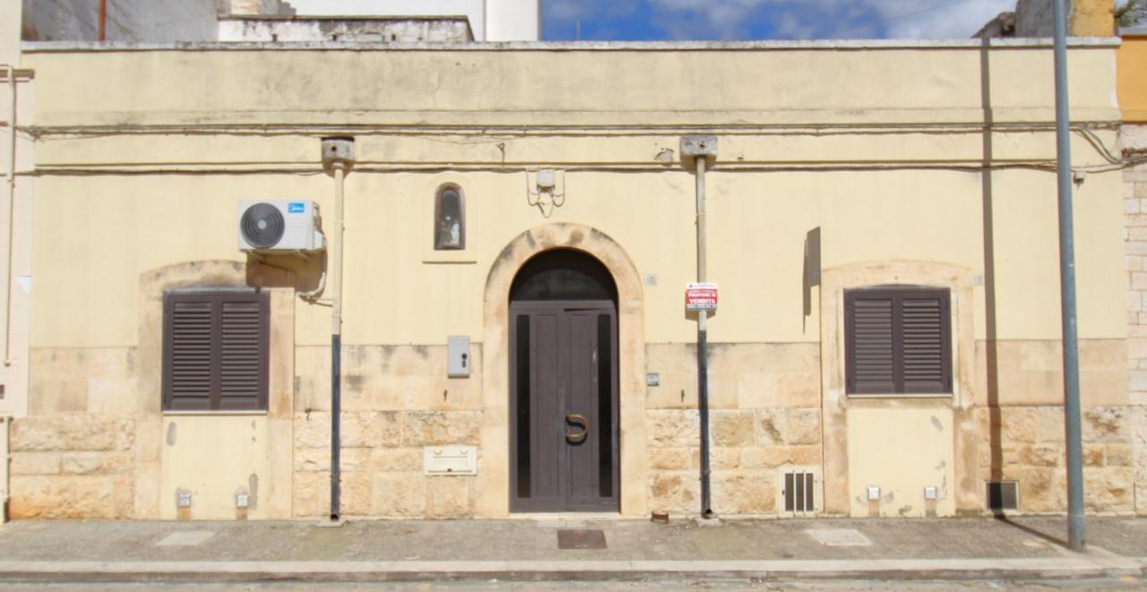 3-salle Maison à Casamassima, Italy No. 137982