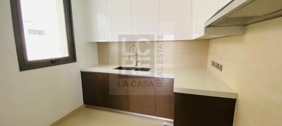 4 bedrooms Villa in Yas Island, UAE No. 15180 10