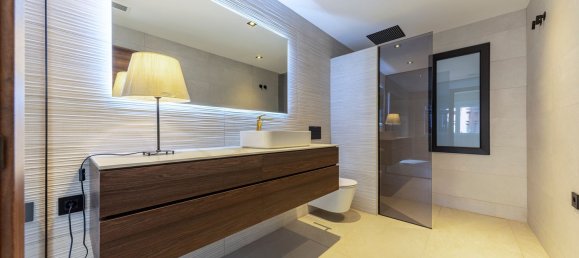 Apartamento de 3 dormitorios en Alicante, Spain No. 154943 16