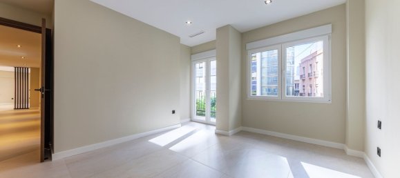 Apartamento de 3 dormitorios en Alicante, Spain No. 154943 14