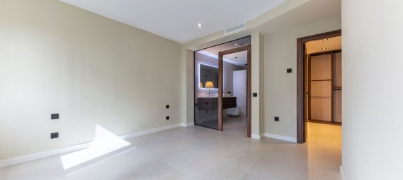 Apartamento de 3 dormitorios en Alicante, Spain No. 154943 15