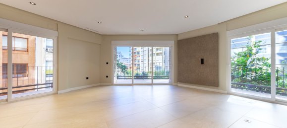 Apartamento de 3 dormitorios en Alicante, Spain No. 154943 6