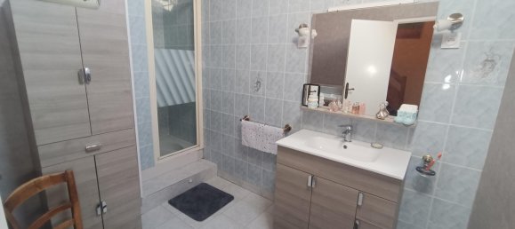 Casa de 5 dormitorios en Chassignolles, France No. 229996 11