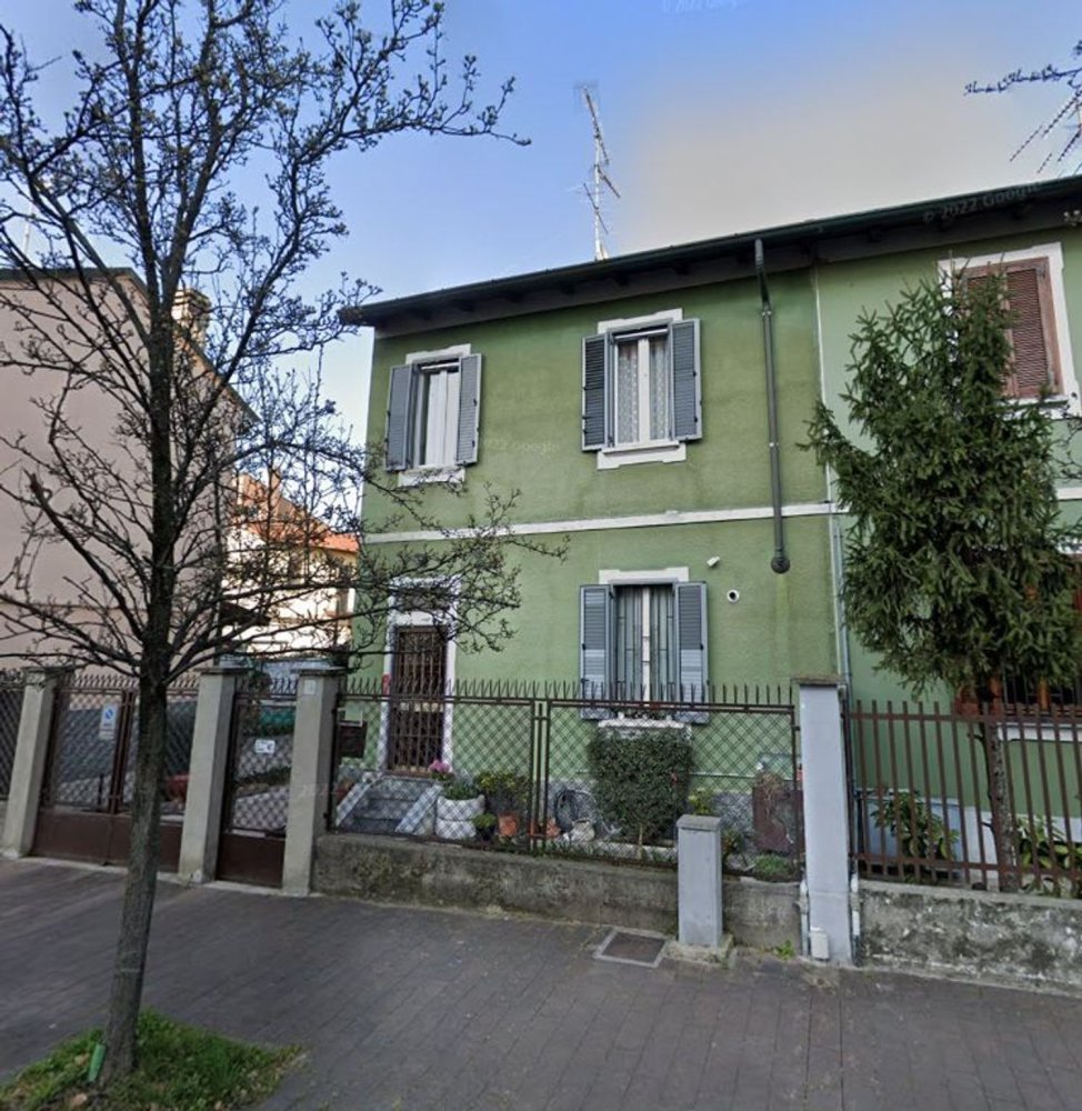 6-Zimmer Haus in Corsico, Italy, Nr. 307145