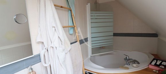 5 bedrooms House in Eure, France No. 360675 13