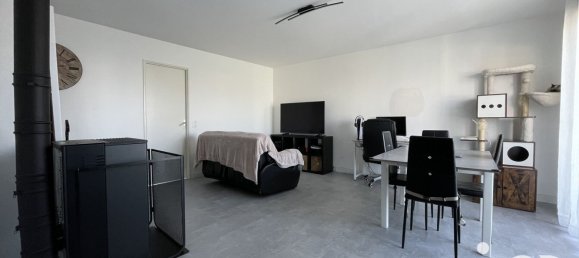 3 bedrooms Villa in Saint-Simeon-de-Bressieux, France No. 291109 6