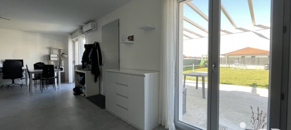 3 bedrooms Villa in Saint-Simeon-de-Bressieux, France No. 291109 9