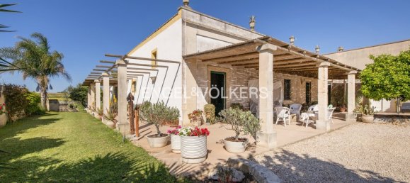 5 bedrooms House in Carpignano Salentino, Italy No. 63030 6