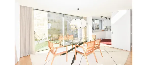 5 bedrooms House in Porto, Portugal No. 106924 8