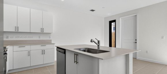 4 chambres duplex à louer à Miami, Miami-Dade, Florida, USA № 615936 14