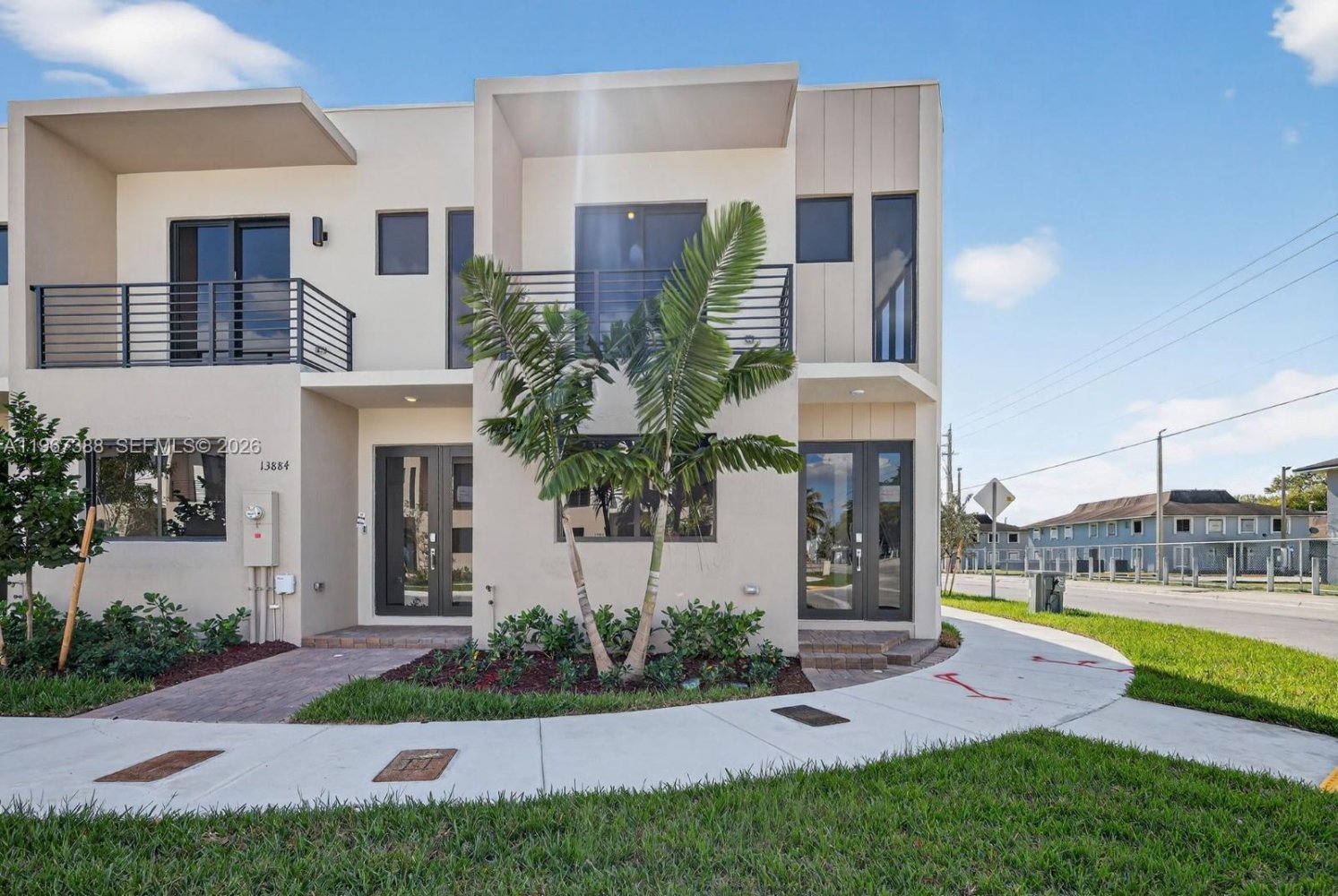 4 chambres duplex à louer à Miami, Miami-Dade, Florida, USA № 615936