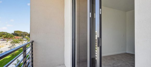 4 chambres duplex à louer à Miami, Miami-Dade, Florida, USA № 615936 6