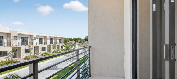 4 chambres duplex à louer à Miami, Miami-Dade, Florida, USA № 615936 7