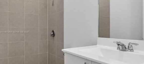 4 chambres duplex à louer à Miami, Miami-Dade, Florida, USA № 615936 10