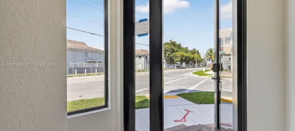 4 chambres duplex à louer à Miami, Miami-Dade, Florida, USA № 615936 17