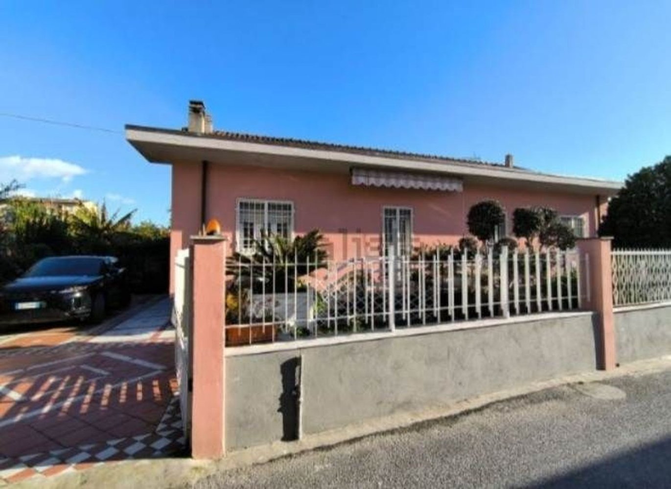 Casa de 8 divisões em Carrara, Italy N.º 193334