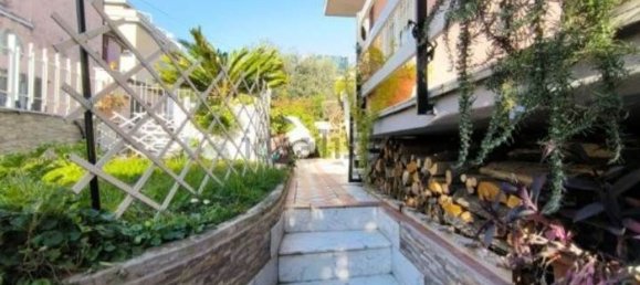 Casa de 8 divisões em Carrara, Italy N.º 193334 6