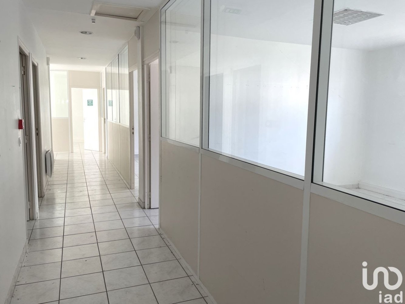 Propriété commerciale à Saint-Erme-Outre-et-Ramecourt, France 307m² No. 274819