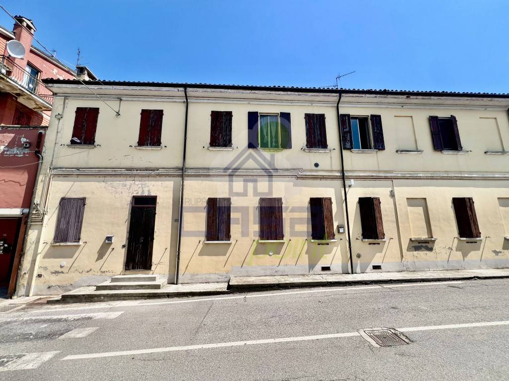 2 bedrooms Apartment in Chignolo Po, Italy No. 282335