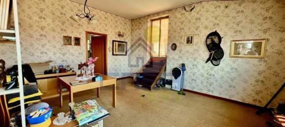2 bedrooms Apartment in Chignolo Po, Italy No. 282335 4