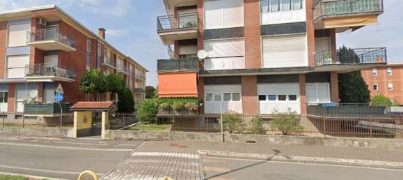 5 bedrooms Apartment in Magenta, Italy No. 361116 2