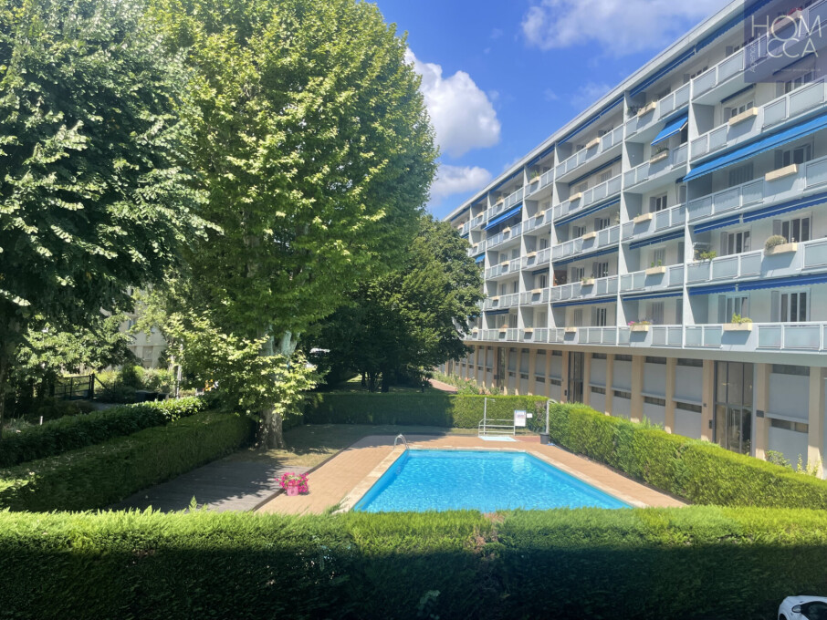 Apartamento de 5 dormitorios en Ecully, France No. 320363
