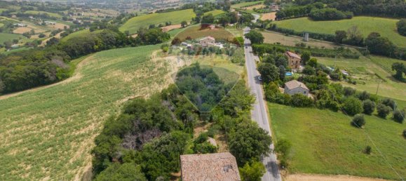 10-salle Maison à Osimo, Italy No. 6545 11