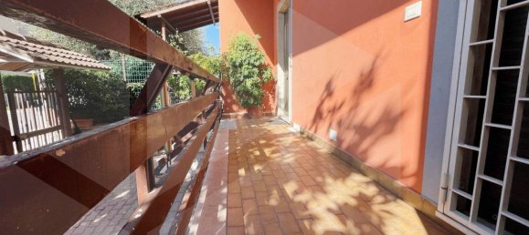 3 rooms Apartment in Rome, Italy No. 31430 31