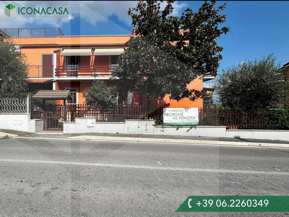 3 rooms Apartment in Rome, Italy No. 31430