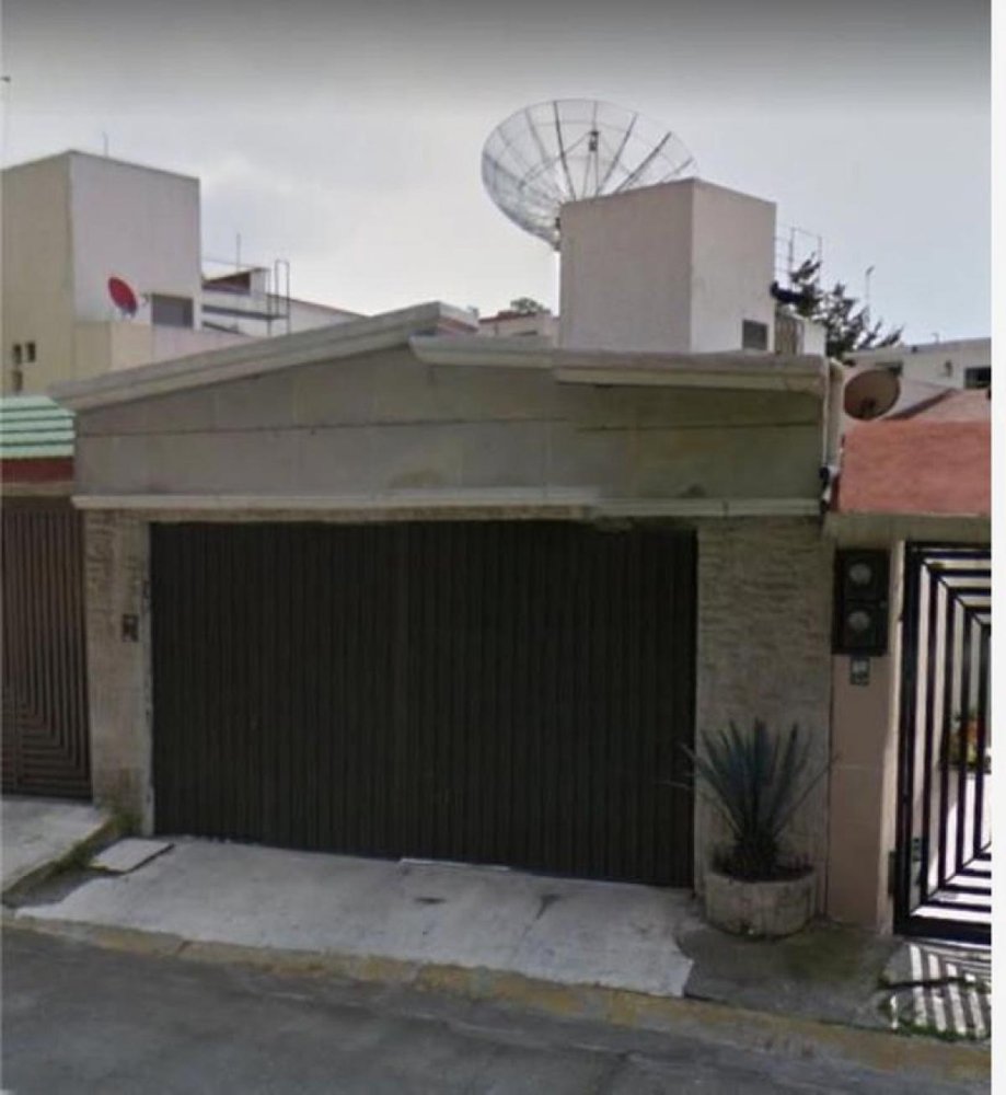 Casa de 3 dormitorios en Naucalpan de Juárez, Mexico No. 211796