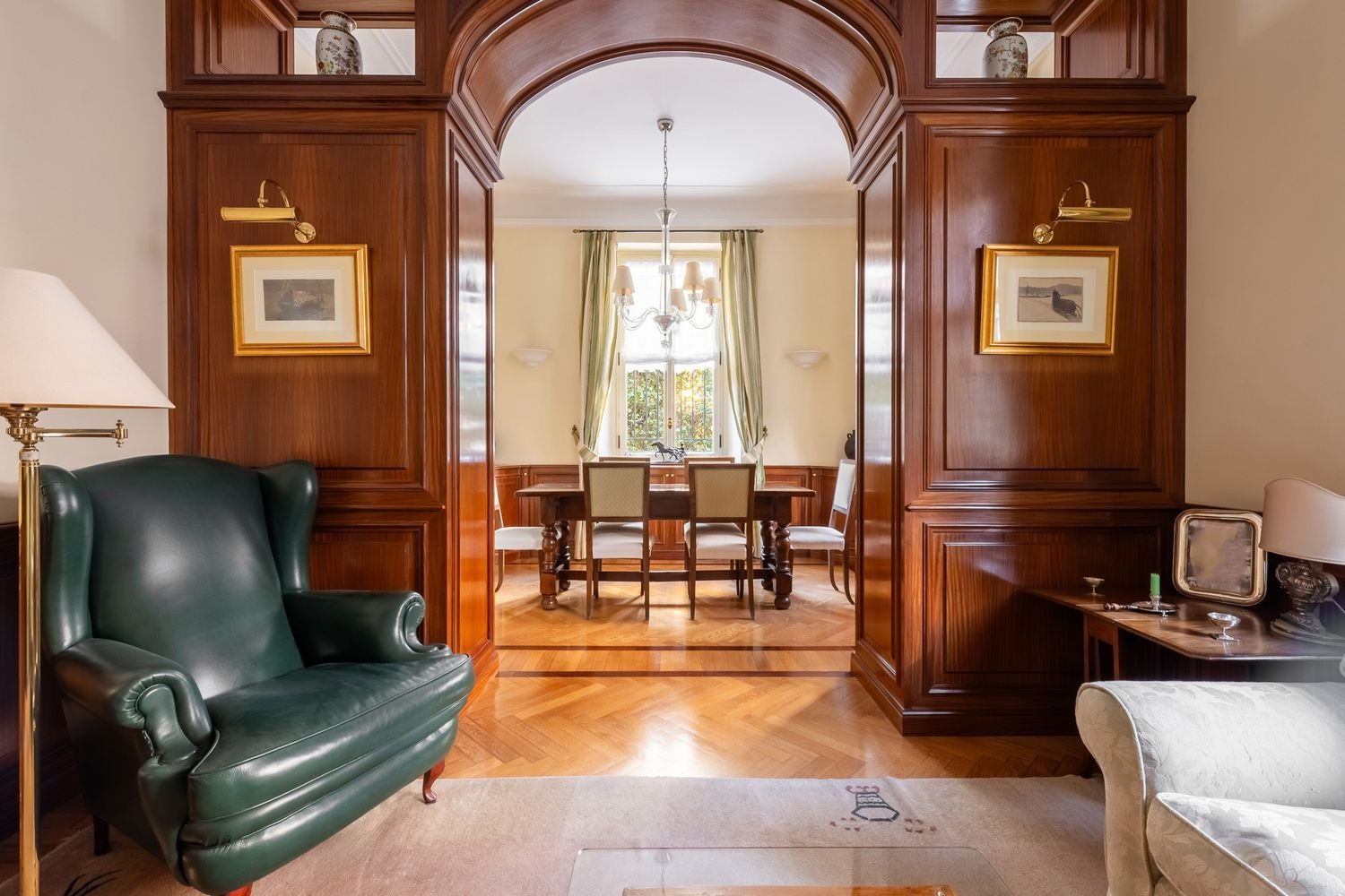 9 rooms Villa in Milan, Italy No. 247710