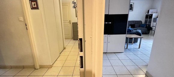 3 chambres Appartement à Neuilly-sur-Marne, France No. 151868 12