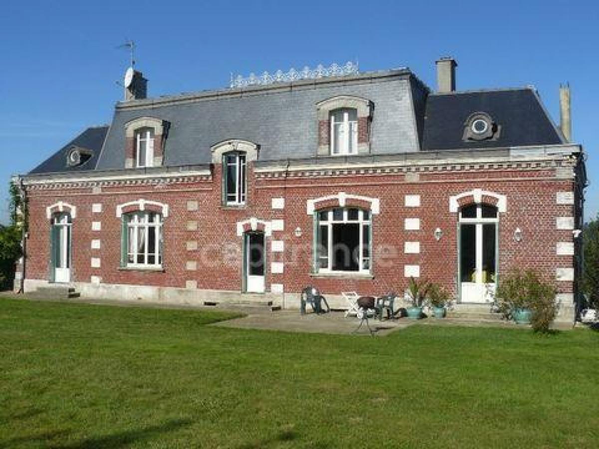 6 bedrooms House in Nesle, France No. 11744