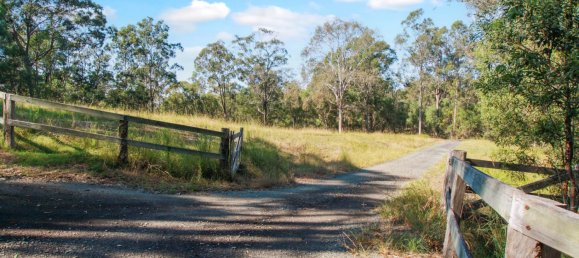 268600m² Land in Maudsland, Australia No. 760 2