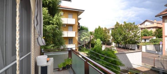 3 bedrooms Apartment in Vittuone, Italy No. 379150 5