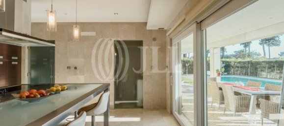 4 bedrooms Villa in Almada, Portugal No. 112242 12