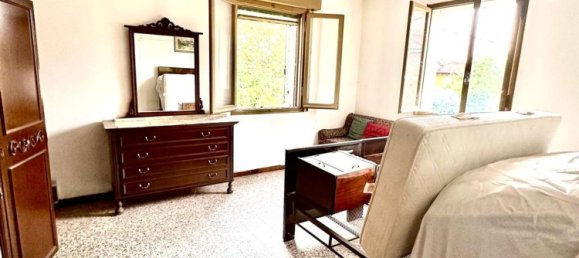 Casa de 4 habitaciónes en Cavezzo, Italy No. 301951 12