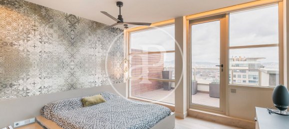 3 bedrooms Penthouse in Sant Marti, Spain No. 24670 18