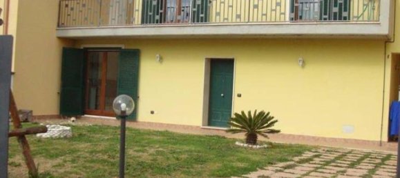 Villa de 3 divisões em Anzio, Italy N.º 35637 2