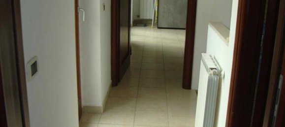 Villa de 3 divisões em Anzio, Italy N.º 35637 24