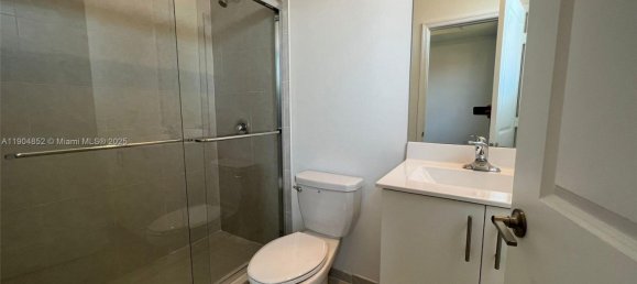 3 dormitorios dúplex en venta en Miami, Miami-Dade, Florida, USA № 614654 5