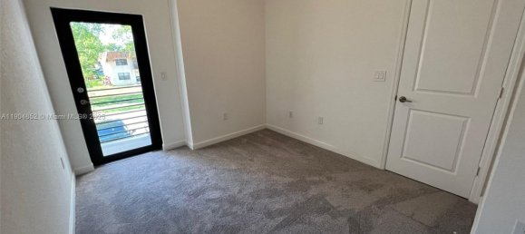 3 dormitorios dúplex en venta en Miami, Miami-Dade, Florida, USA № 614654 10