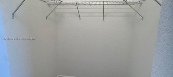 3 dormitorios dúplex en venta en Miami, Miami-Dade, Florida, USA № 614654 6