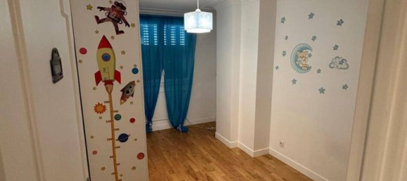 1 bedroom Apartment in Ivry-sur-Seine, France No. 328420 5