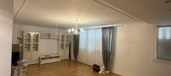 1 bedroom Apartment in Ivry-sur-Seine, France No. 328420 3