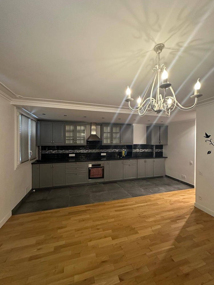 1 bedroom Apartment in Ivry-sur-Seine, France No. 328420